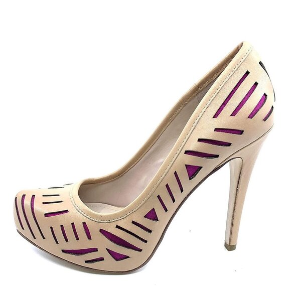 BCBGeneration Women's Prague Pump - Picture 8 of 8